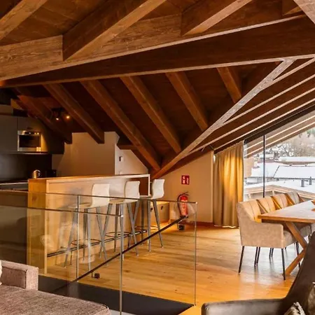 4bdr Penthouse Close To Ski Lifts- If You Want To Book, Please Contact On Wh-ats-app - 0034-656-619-782 !!!!