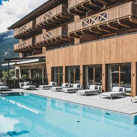 4bdr Penthouse Close To Ski Lifts- If You Want To Book, Please Contact On Wh-ats-app - 0034-656-619-782 !!!! Lejlighed